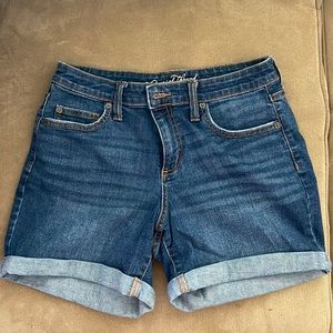 Universal Thread Jean shorts- no holes